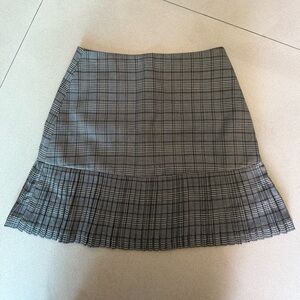 Women mini pleated skirt